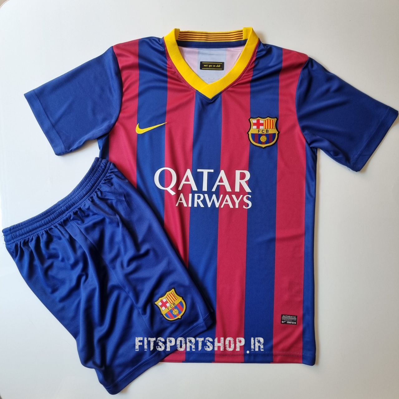 لباس کلاسیک اول بارسلونا 2013-2014